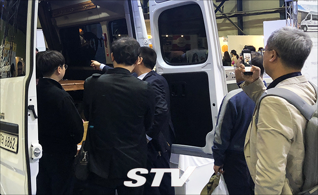 이동장례식 차량은 반려동물 사체를 위생적이고 안전하게 운구하기 위해 자체 냉장시설을 갖췄다.