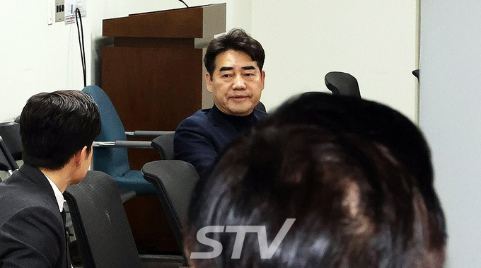 국민의힘 초·재선 중심의 소장파 모임인 '대안과 미래'가 10일 국회 의원회관에서 모임을 열고 있다.