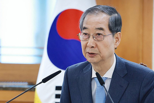 한덕수, 외신 인터뷰에서 ‘대선출마 노코멘트’