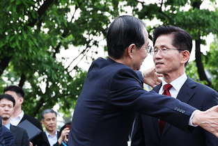 “단일화 다음주에” 金버티기에 국힘, 오늘 후보교체 여부 결정