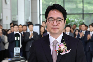 심우정 퇴임…"검찰 본연 역할까지 폐지해선 안 돼"