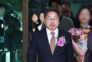 대장동 항소 포기 후 사퇴한 노만석… 입장 없이 떠난 퇴장